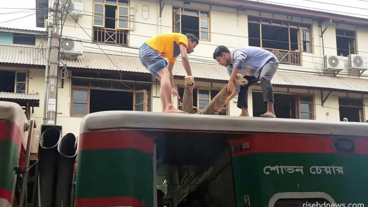 কুষ্টিয়ায় ট্রেনের ছাদে মিলল যুবকের মরদেহ