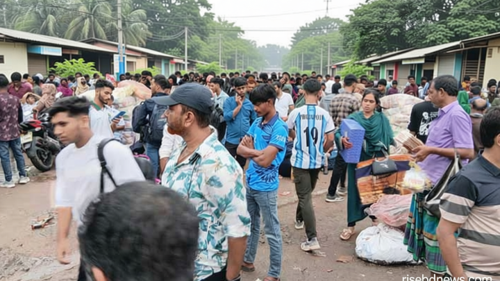 সাভারে সড়কে যানবাহনের লাইন থাকলেও থেমে নেই