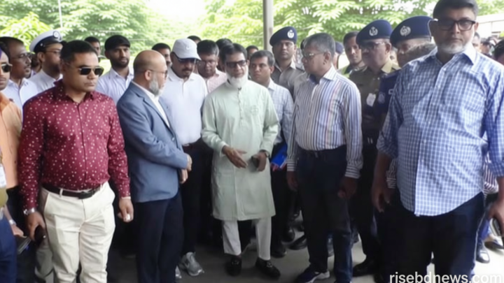 লোকোমোটিভ ও কোচ পরিচালনায় বেসরকারি বিনিয়োগ উৎসাহিত করার চিন্তা রয়েছে