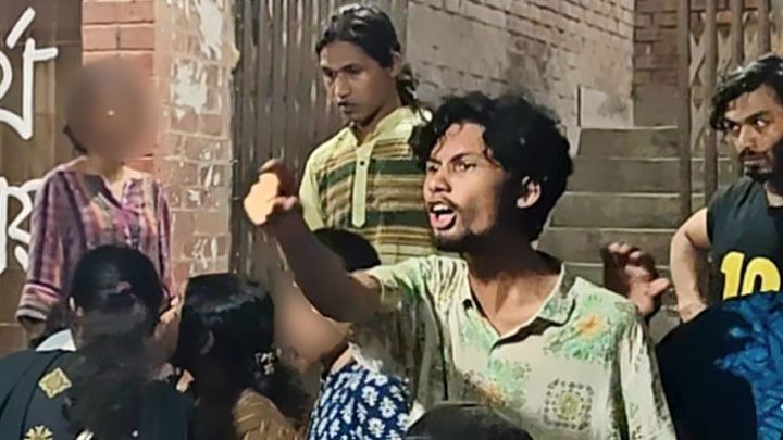 জাবিতে সাংবাদিকদের সঙ্গে অসৌজন্যমূলক আচরণ ও হুমকির অভিযোগ