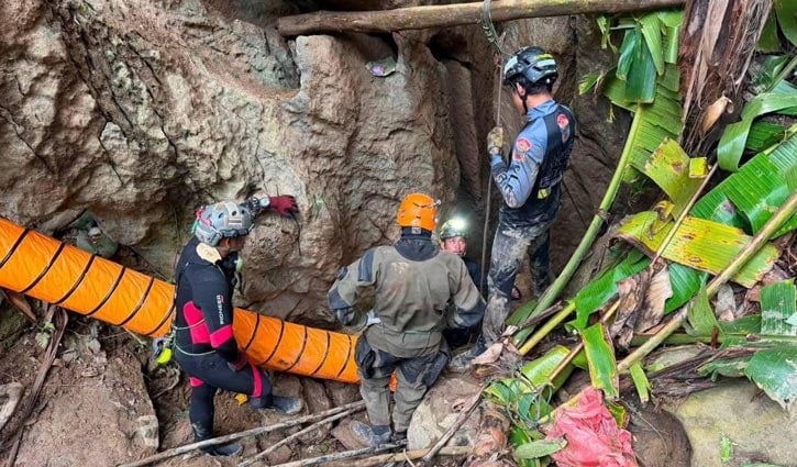Laos-cave-2605301321