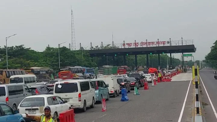 এক্সপ্রেসওয়েতে স্বস্তি, পদ্মা সেতুতে ৪ কোটি ৮০ লাখ টাকার টোল আদায়