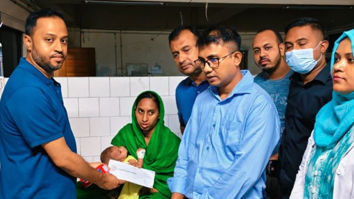 হামে আক্রান্ত শিশু নূর নাহারের পাশে দাঁড়ালেন জুবাইদা রহমান