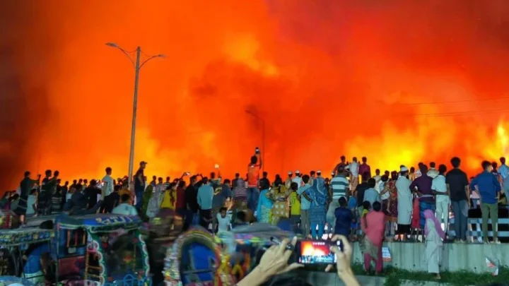 কালশীর বস্তির আগুন নিয়ন্ত্রণে