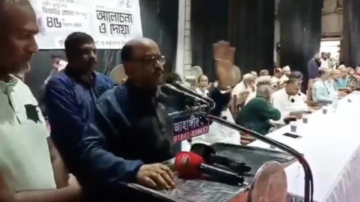 আসিফ ১৫ কোটি ও হাসনাত ১০ কোটি রাজস্বের টাকা নিয়ে গেছেন: মোস্তাক মিয়া
