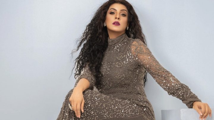 চলচ্চিত্রে মৌ, মুক্তি ঈদে