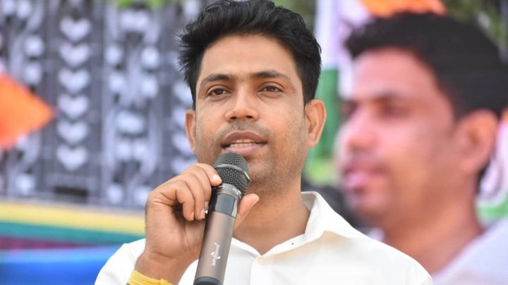 মমতার বিষণ্নতায় বিপন্নতার সুর, ভোটের মাঠ ছাড়লেন ‘পুষ্পা জাহাঙ্গীর’