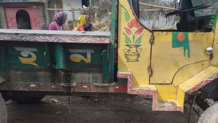 কুষ্টিয়ায় ট্রলিচাপায় শিশুর মৃত্যু
