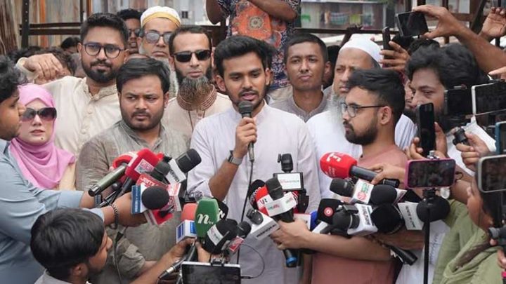বিএনপির অশিক্ষিত ব্যক্তিদের প্রশিক্ষণের ব্যবস্থা করা উচিত: আসিফ মাহমুদ