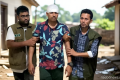 বালু পাচারে বাধা দেওয়ায় হামলা, ২ বন কর্মকর্তা আহত
