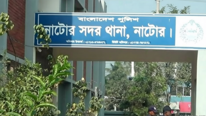 এক ওড়নায় ঝুলন্ত স্বামী-স্ত্রীর মরদেহ উদ্ধার