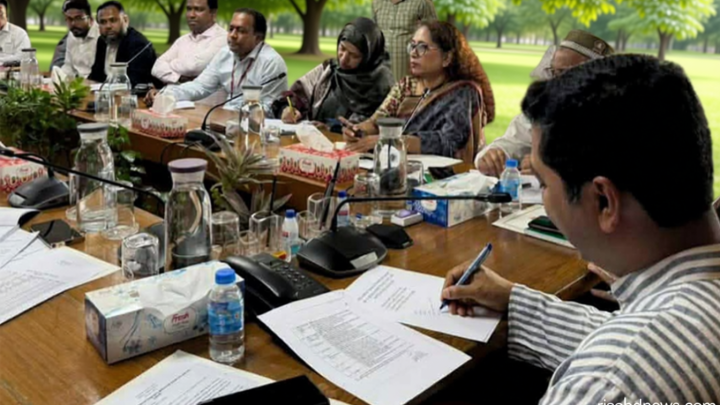 বিনামূল্যে ড্রেস ও জুতা বিতরণ কার্যক্রম শুরু করতে চায় সরকার