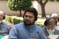 নারী এমপিদের পোশাক নিয়ে কটাক্ষের প্রতিবাদ করলেন নাহিদ