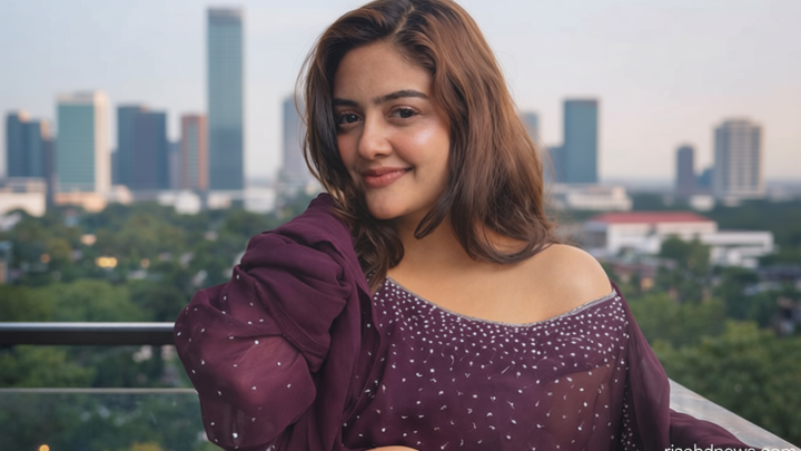 বিয়ের পর অভিনয়কে বিদায় জানালেন অভিনেত্রী সায়মা