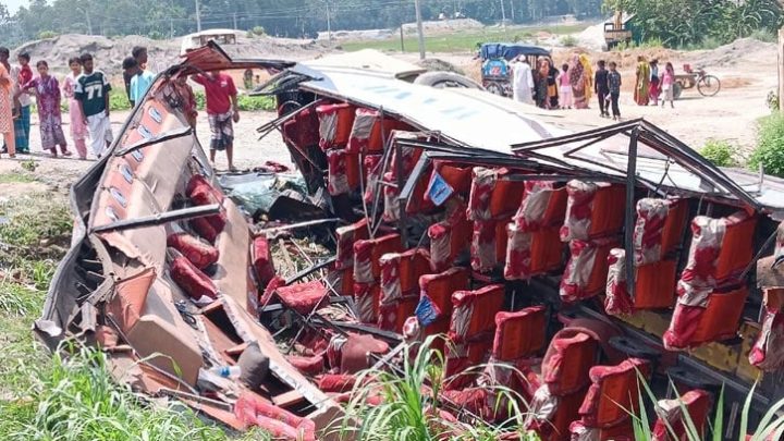 ঈদযাত্রায় ১৩ দিনে সড়ক দুর্ঘটনায় নিহত ২৮১ জন