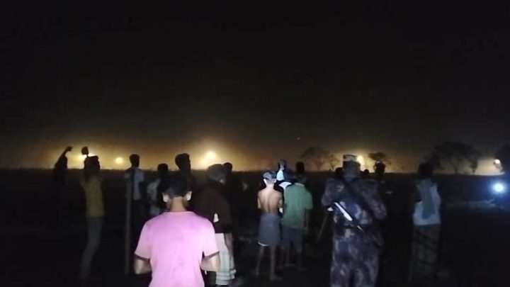 ট্রাক-বাসে পুশইনের চেষ্টা, ব্যর্থ করলো বিজিবি-গ্রামবাসী