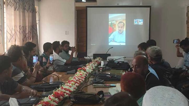 অপতথ্য মোকাবিলায় সাংবাদিকদের জোরালো ভূমিকা নিতে হবে: তথ্যপ্রতিমন্ত্রী