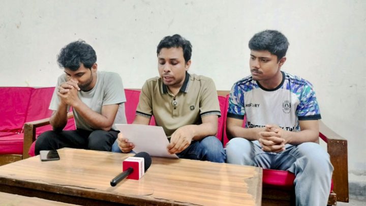 ফেসবুক পোস্ট ঘিরে জাবি ছাত্রদল নেতার বাড়িতে হামলার অভিযোগ