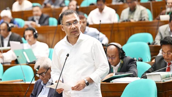 প্রশাসনে দুর্নীতির জায়গা নেই, জবাবদিহি নিশ্চিতের নির্দেশ প্রধানমন্ত্রীর