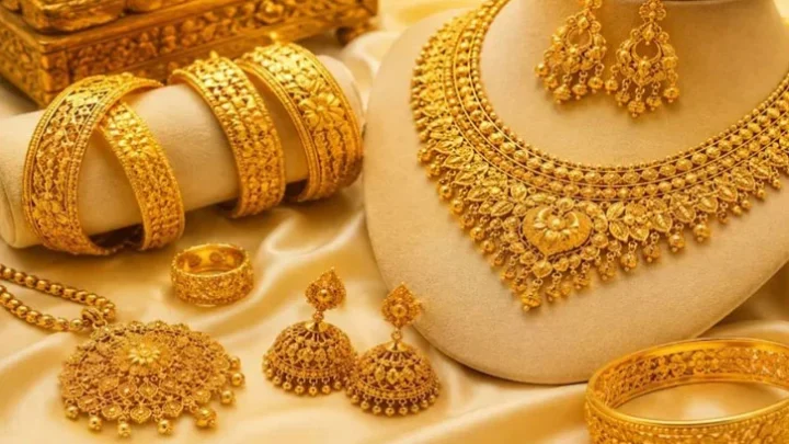 স্বর্ণের দাম ভরিতে বাড়ল ৫৪৮২ টাকা