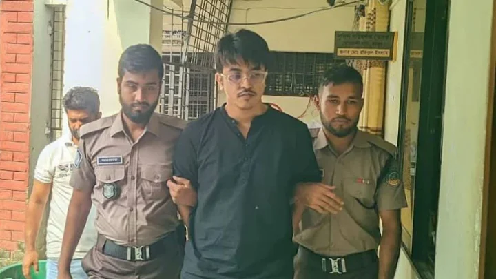 ছাদ থেকে পড়ে কলেজছাত্রীর মৃত্যুর ঘটনায় প্রাইভেট টিউটর গ্রেপ্তার