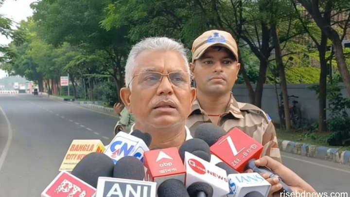 ‘এই দেশে আছেন কেন, চলে যান বাংলাদেশে’, মমতাকে দিলীপ ঘোষ