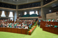 সংসদে নারী এমপিদের পোশাক নিয়ে আপত্তিকর মন্তব্যে উত্তেজনা