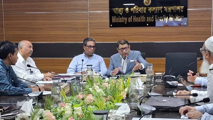 ডেঙ্গু মোকাবিলায় সরকার সর্বাত্মক প্রস্তুতি নিয়েছে: স্বাস্থ্যমন্ত্রী