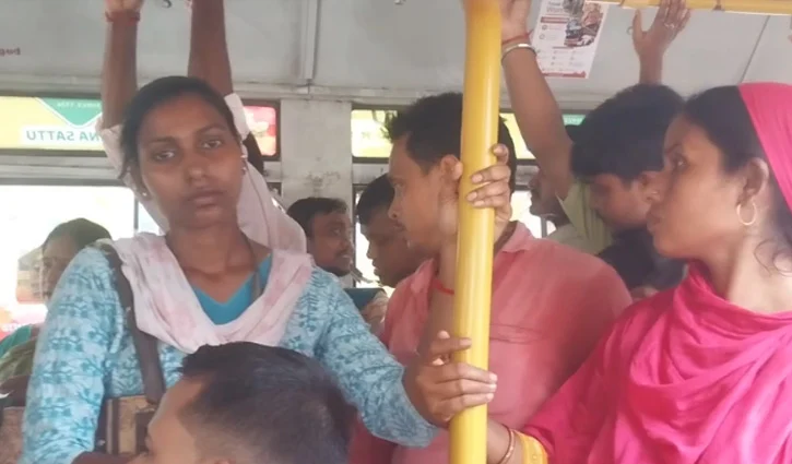 kalkata-free-bus-women-2606011031
