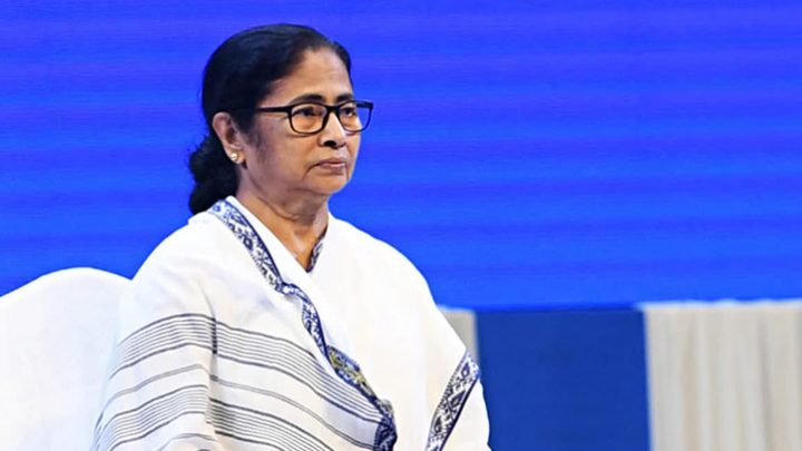 জনরোষ ও পচা ডিম ছোড়ার ভয়ে বৈঠক বাতিল মমতার