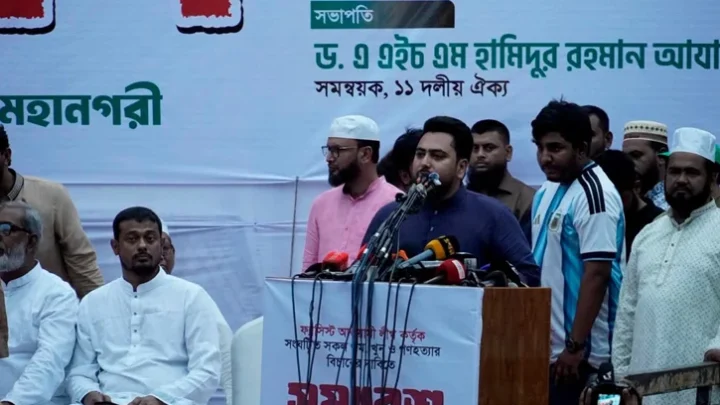 আ.লীগ ভারতীয় পার্টিতে পরিণত হয়েছে: নাহিদ