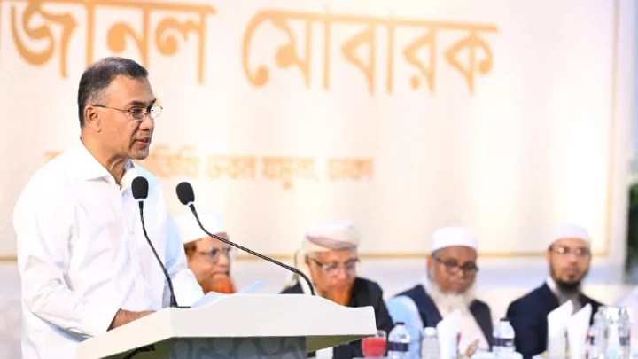 রাজধানীর ৪ আন্তঃনগর বাস টার্মিনাল দ্রুত স্থানান্তরের নির্দেশ প্রধানমন্ত্রীর