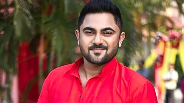 নায়ক সোহমের বিরুদ্ধে মামলা