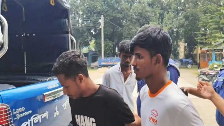 ঠাকুরগাঁওয়ে কিশোরীকে সংঘবদ্ধ ধর্ষণের অভিযোগ, ৩ যুবক গ্রেপ্তার
