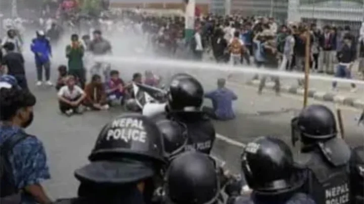 নেপালে ব্যাপক বিক্ষোভ