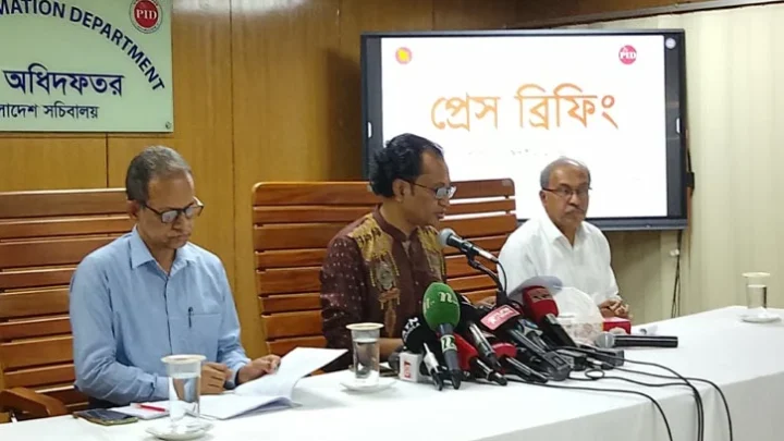 বোমা হামলাকারীদের আইনের আওতায় আনা হবে: তথ্য উপদেষ্টা