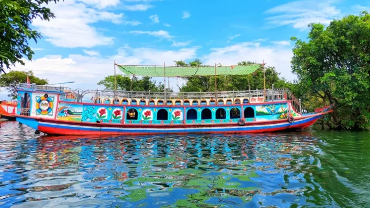 সুনামগঞ্জে পর্যটক পরিবহনে সতর্কতা জারি