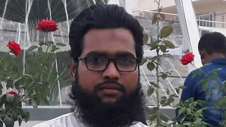 পার্কে প্রেমিকাসহ স্ত্রীর হাতে ধরা, পদ হারালেন যুব জামায়াত নেতা