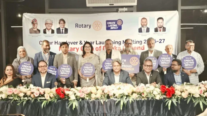 কলার হ্যান্ডওভারে নতুন নেতৃত্ব, পরিবর্তনের প্রত্যয়ে রোটারি ক্লাব অব ঢাকা লিজেন্ড