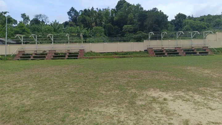 বন্ধ নির্মাণকাজ, কুবিতে ক্রীড়া অবকাঠামো নিয়ে ক্ষোভ