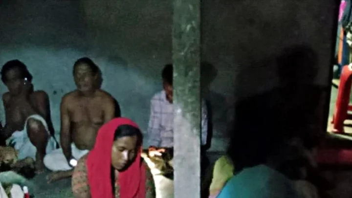 মৃত্যুর পরও মিলল না কবরের জায়গা