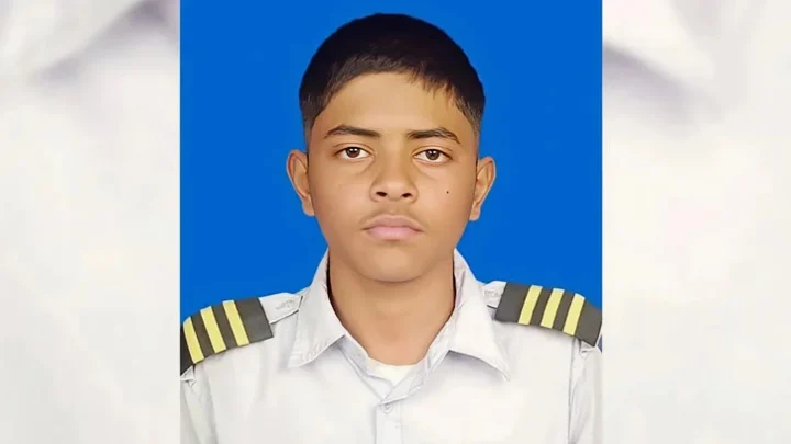 রক্তমাখা পোশাক-জুতা ছাদে, স্কুলছাত্র অনন্ত নিখোঁজ