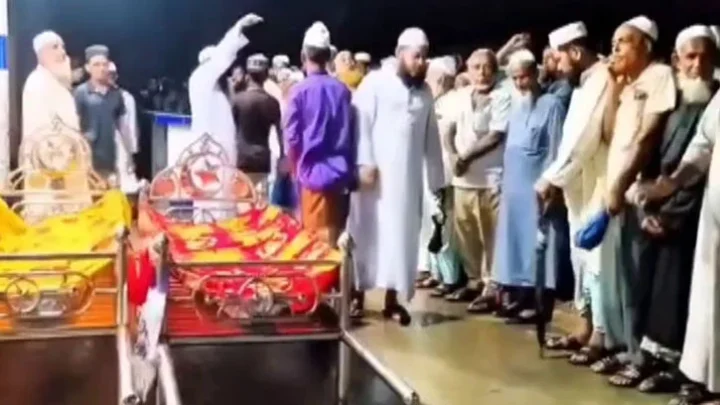 বিষপানে ছেলের আত্মহত্যা, মরদেহ দেখে বাবার মৃত্যু