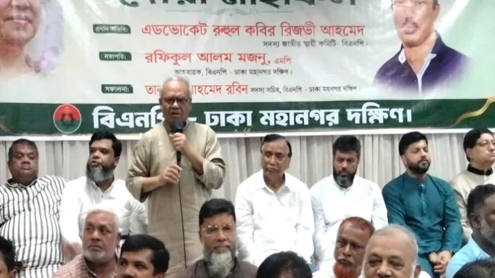 খালেদা জিয়ার দেখিয়ে দেওয়া গণতন্ত্রের পথেই আমাদের পথচলা: রিজভী