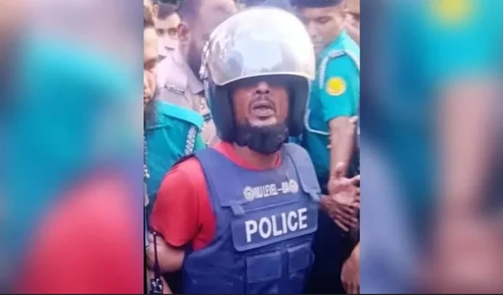 তিন জনকে কুপিয়ে হত্যা করেন বাবুল: পুলিশ
