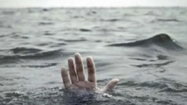 একসঙ্গে জন্ম, একসঙ্গে মৃত্যু