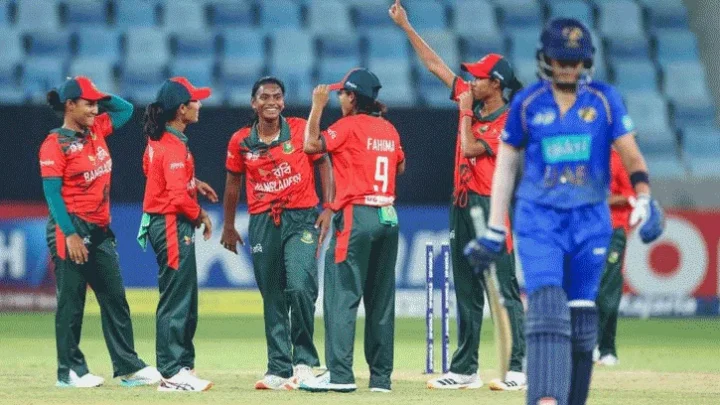 বোলারদের তোপে সেমিফাইনালে বাংলাদেশ, প্রতিপক্ষ ভারত