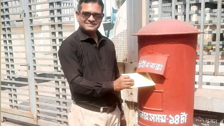 চিঠির সেই আবেগ এখন শুধুই অতীত