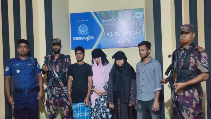 ভারতে পাচারকালে ৪ রোহিঙ্গা আটক