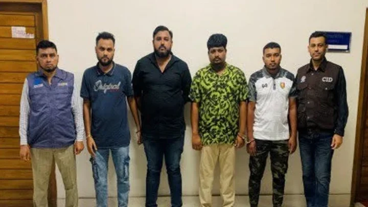 অনলাইন জুয়া পরিচালনা ও অর্থপাচারের অভিযোগে গ্রেপ্তার ৪
